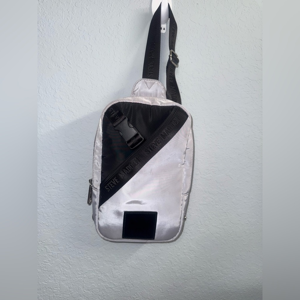 Steve Madden Black and Gray Belt Bag with Geometric Design